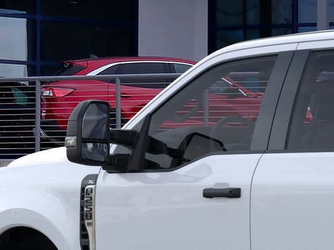 New 2026 Ford F250 XL w/ XL Chrome Package image 20