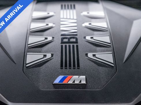 Used 2025 BMW X7 M60i w/ Executive Package image 46