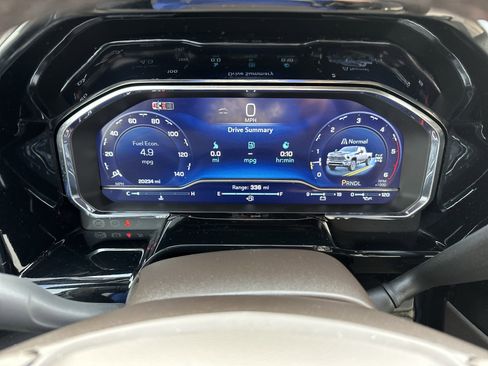 Used 2025 Chevrolet Silverado 2500 LTZ w/ LTZ Premium Package image 20