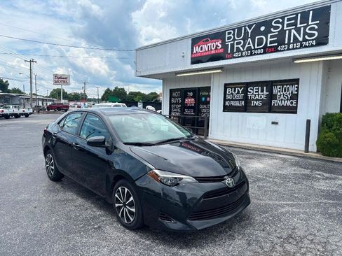 Used 2017 Toyota Corolla LE FWD image 4