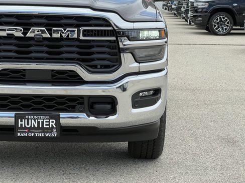 New 2026 RAM 2500 Big Horn AWD/4WD image 13