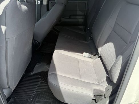 Used 2025 Nissan Frontier S image 21