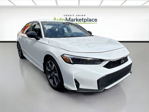 Used 2025 Honda Civic Sport image 1