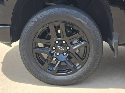 Used 2024 Chevrolet Silverado 1500 Custom Trail Boss w/ Turbomax Blackout Package AWD/4WD image 26