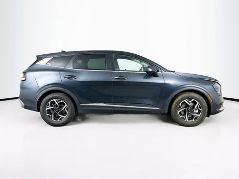 Used 2024 Kia Sportage LX image 10