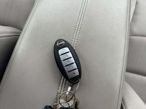 Used 2025 Nissan Altima 2.5 SV image 22