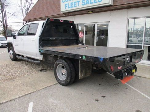 Used 2024 Chevrolet Silverado 3500 LT w/ Convenience Package AWD/4WD image 8