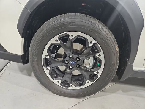 Certified 2022 Subaru Crosstrek 2.0i Premium w/ Moonroof Package image 28