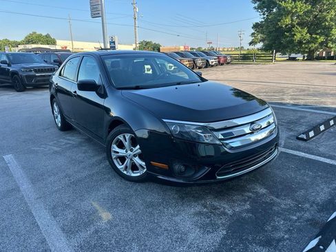 Used 2012 Ford Fusion SE FWD image 2