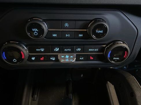 New 2025 Ford Bronco Badlands AWD/4WD image 18