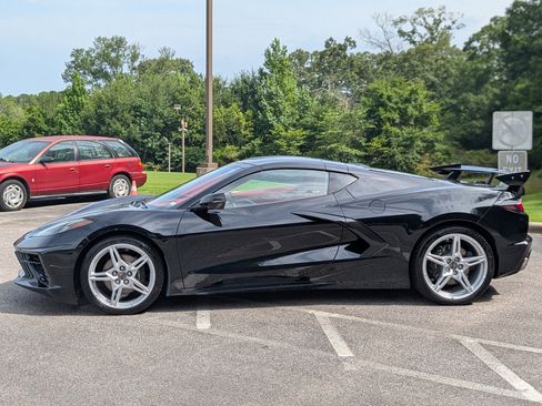 Used 2024 Chevrolet Corvette Stingray Premium Cpe w/ 3LT RWD image 6