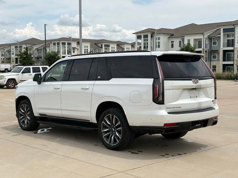 Used 2023 Cadillac Escalade ESV Sport w/ Heavy-Duty Trailer Package AWD/4WD image 5