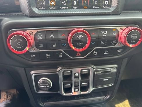 Used 2021 Jeep Wrangler Unlimited Sport AWD/4WD image 27