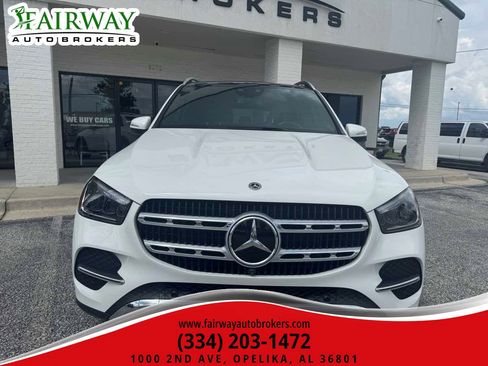 Used 2024 Mercedes-Benz GLE 350 4MATIC image 3