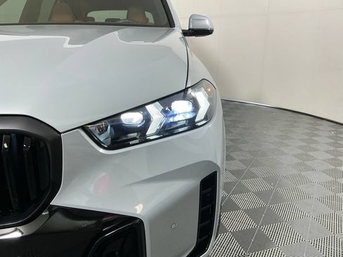 Used 2025 BMW X5 xDrive40i w/ M Sport Package AWD/4WD image 8