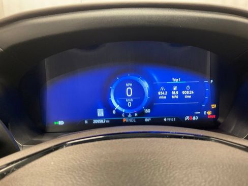 Used 2023 Ford Explorer Platinum w/ Technology Package AWD/4WD image 15
