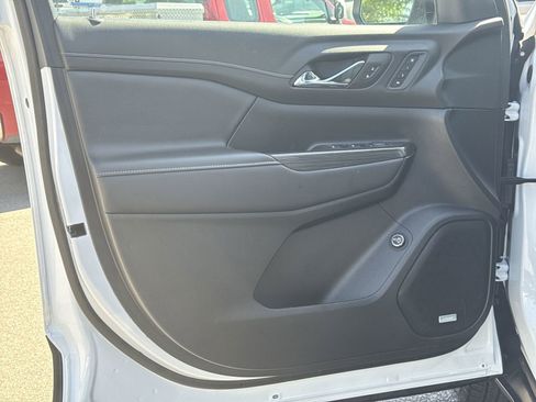 Certified 2023 GMC Acadia SLT w/ Elevation Edition image 14