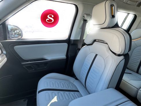 Used 2023 Rivian R1S Adventure image 15