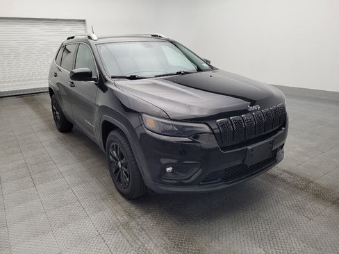 Used 2019 Jeep Cherokee Latitude Plus w/ Cold Weather Group image 13