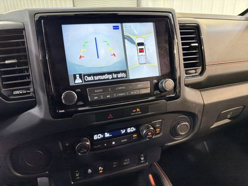 Used 2019 Nissan Frontier SL AWD/4WD image 18