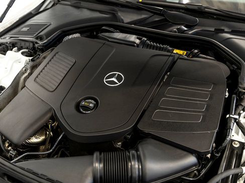 Used 2024 Mercedes-Benz C 300 Sedan image 31