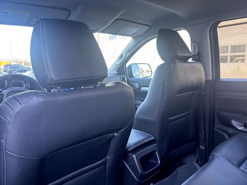 Used 2025 Ford Ranger Lariat w/ Trailer Tow Package image 8