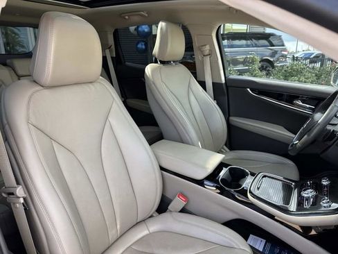 Certified 2023 Lincoln Nautilus Reserve image 12