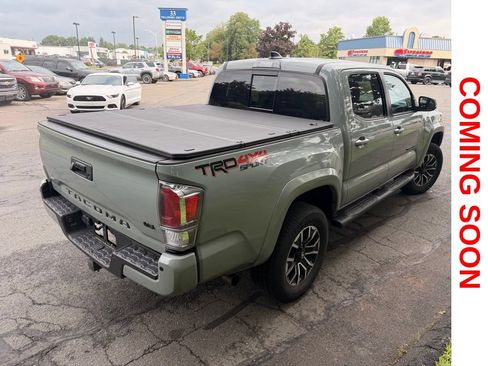 Used 2023 Toyota Tacoma TRD Sport w/ TRD Premium Sport Package AWD/4WD image 9