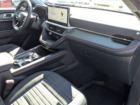Used 2025 Ford Explorer ST-Line w/ ST-Line Street Pack image 30