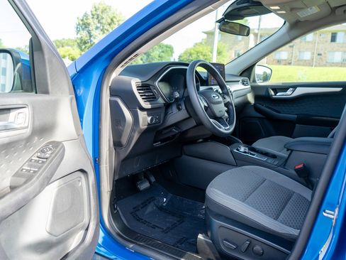 Used 2020 Ford Escape SE FWD image 13