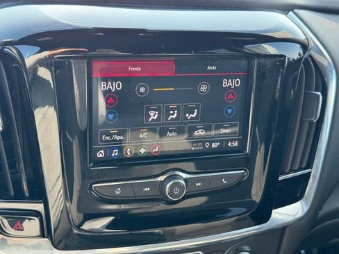 Used 2023 Chevrolet Traverse LT FWD image 19
