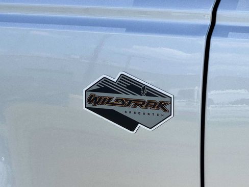 Used 2022 Ford Bronco Wildtrak AWD/4WD image 42