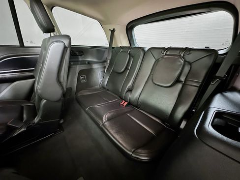 Used 2023 Lincoln Aviator Standard w/ Premium Package image 28