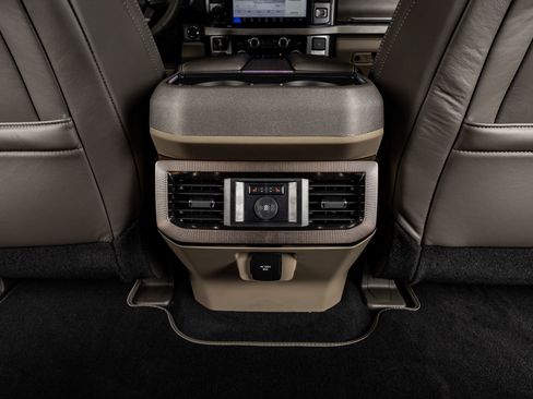 Used 2025 Ford F450 Platinum w/ Platinum Plus Package image 33