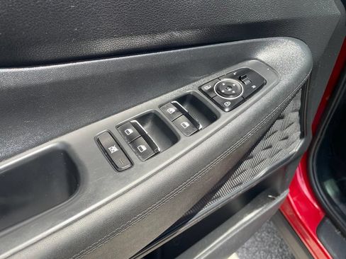 Used 2020 Hyundai Santa Fe SE AWD/4WD image 12