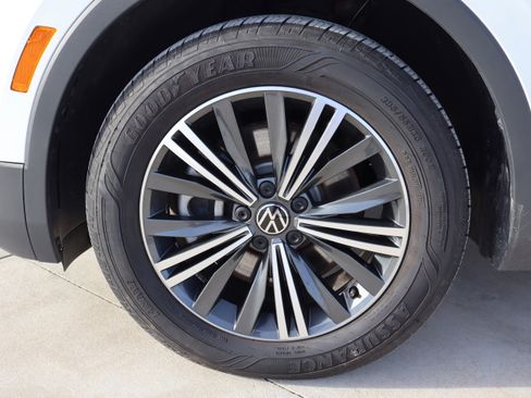 Used 2024 Volkswagen Tiguan Wolfsburg Edition image 32