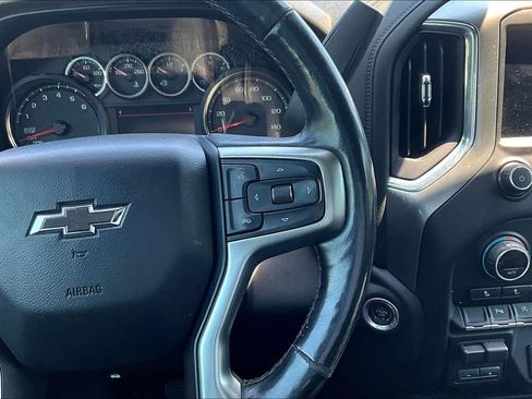 Used 2019 Chevrolet Silverado 1500 LT Trail Boss AWD/4WD image 13