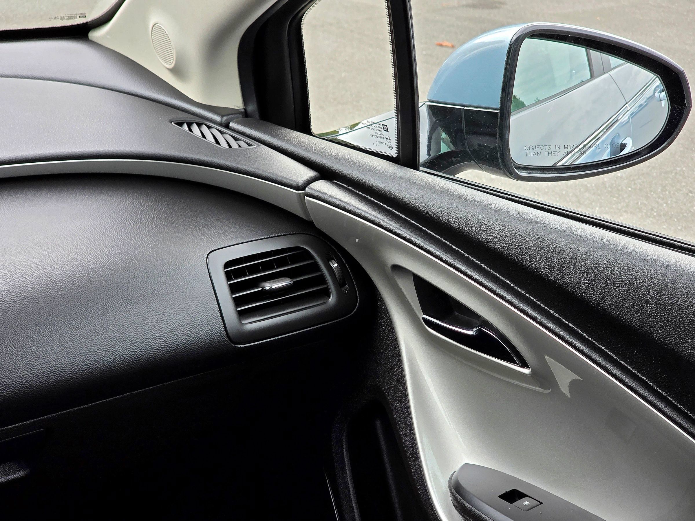Used 2013 Chevrolet Volt FWD image 38