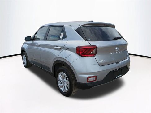 New 2026 Hyundai Venue SE image 7
