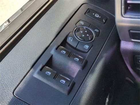 Certified 2018 Ford F450 Platinum w/ Platinum Ultimate Package image 24