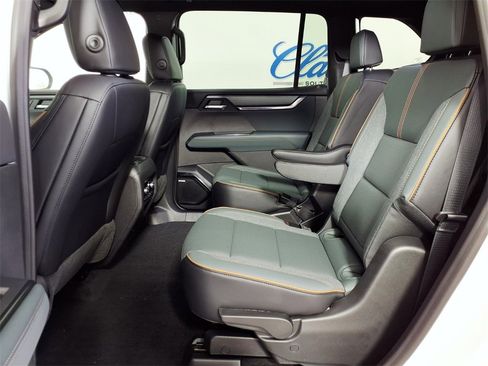 New 2026 GMC Acadia AT4 image 8