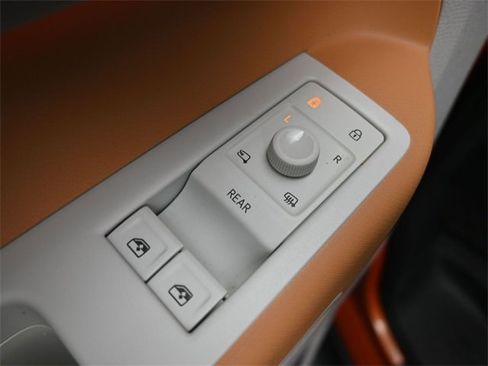 New 2025 Volkswagen ID. Buzz Pro S Plus image 13