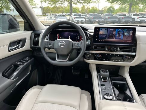 New 2026 Nissan Pathfinder SL AWD/4WD image 23