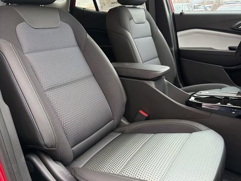 New 2026 Chevrolet Trax LT w/ Driver Confidence Package FWD image 8