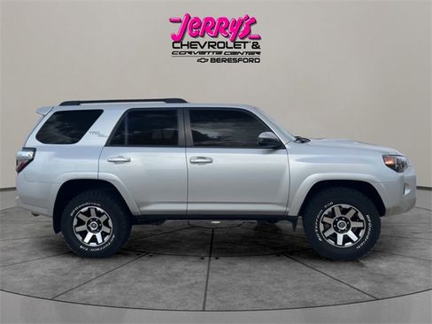 Used 2019 Toyota 4Runner TRD Off-Road image 6