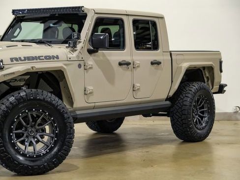 Used 2025 Jeep Gladiator Rubicon w/ Safety Group image 22