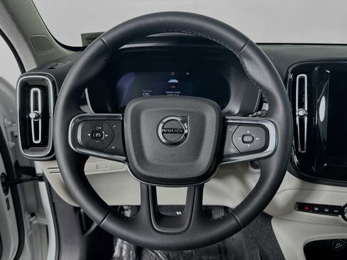 Used 2026 Volvo XC40 B5 Ultra w/ Climate Package AWD/4WD image 11