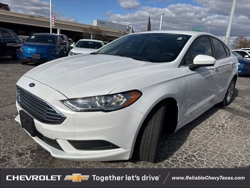 Used 2018 Ford Fusion S image 3