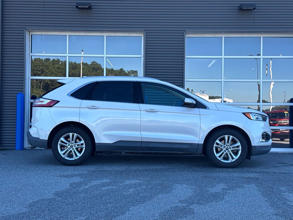 Used 2019 Ford Edge SEL w/ Equipment Group 201A FWD image 3
