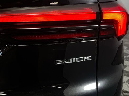 Used 2025 Buick Enclave Sport Touring image 14